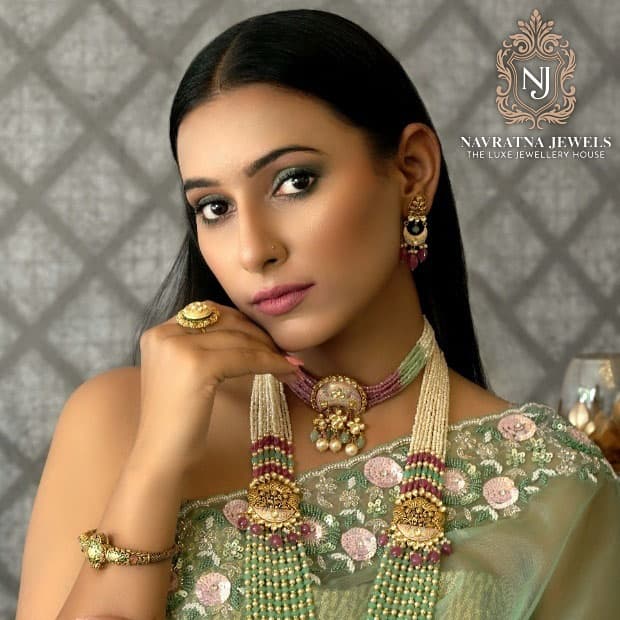 Luxury Gold Jewelry Piece - Gallery Image 8